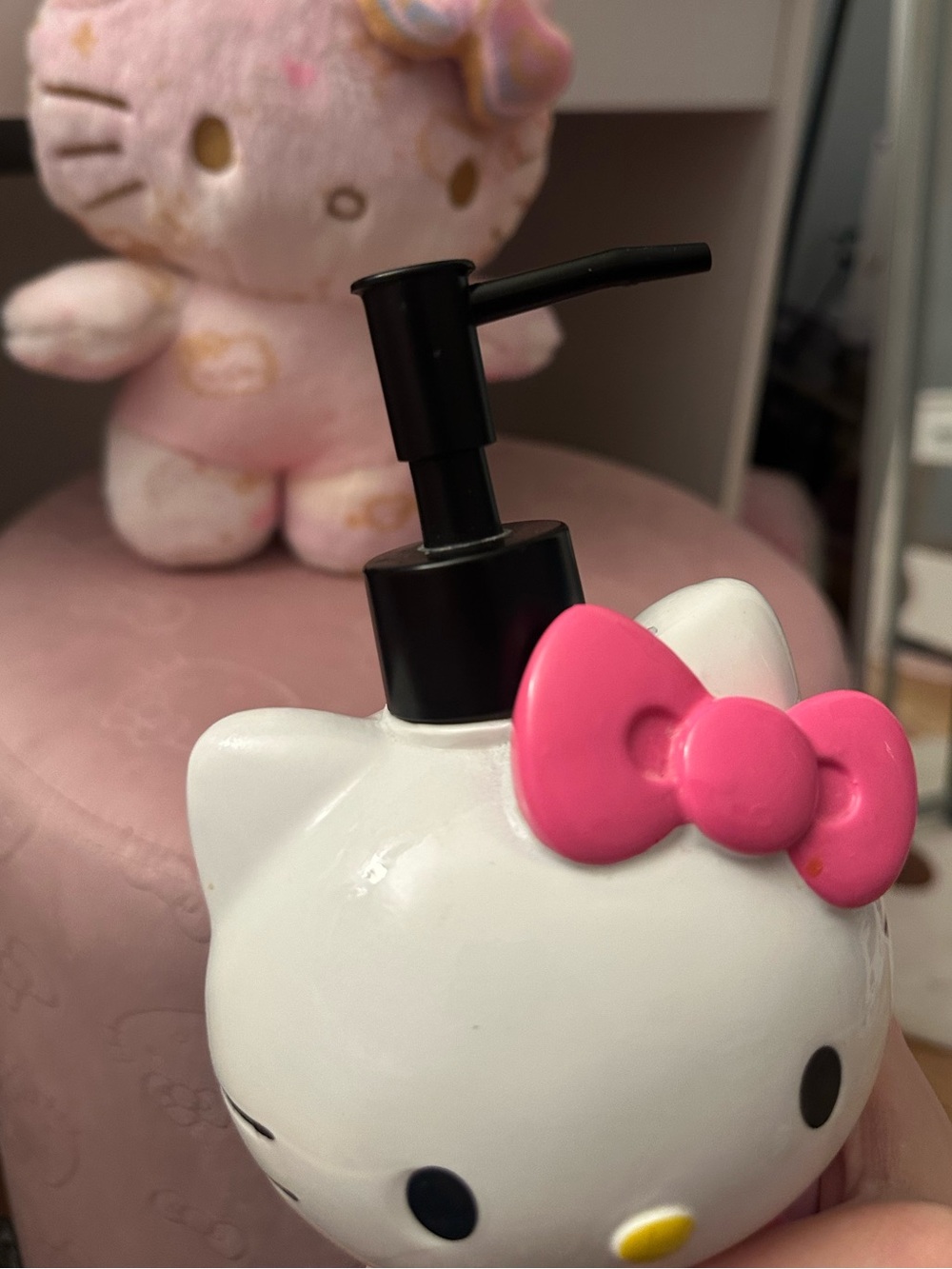 Hello Kitty Pink and White Full Body Soap Dispenser - Picture 5 of 5